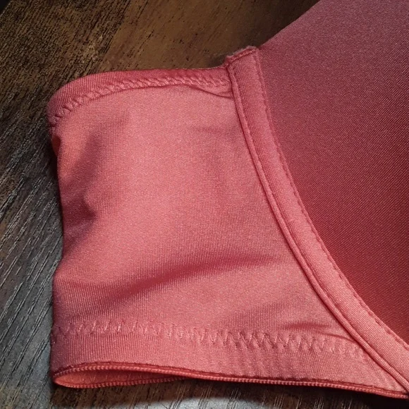 NWOT Secret Treasures 40C Coral Beautiful Padded underwire Gorgeous Bra - Picture 6 of 14